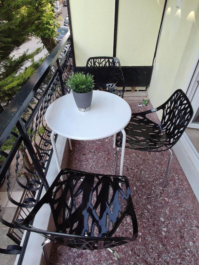 Haris Modern Apt. Near The Sea Thessaloniki Exterior photo